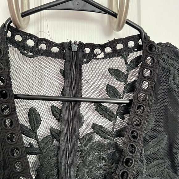 L'Atiste By Amy | Black Lace Embroidered Romper - Picture 7 of 8